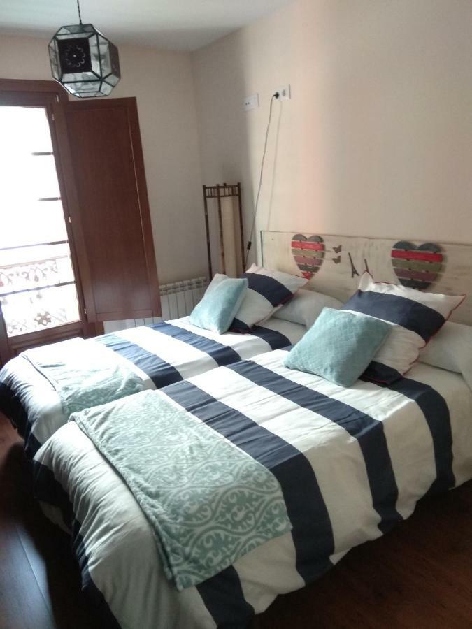 Apartamento Cine Colon Ribadeo Exterior photo