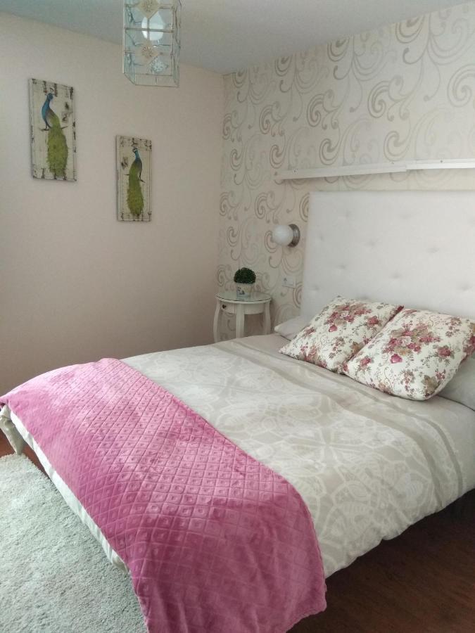 Apartamento Cine Colon Ribadeo Exterior photo